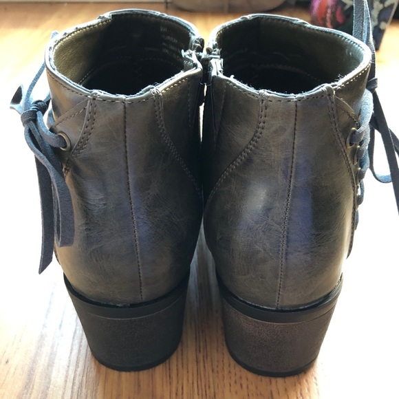 Brand New Beautiful Olive Booties - Picture 4 of 6